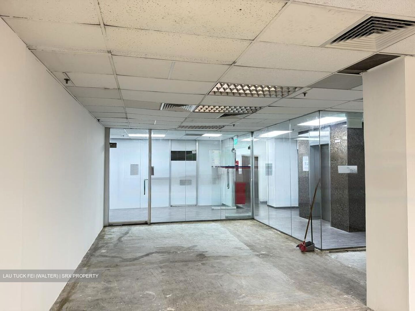 North Bridge Centre (D7), Office #455987061